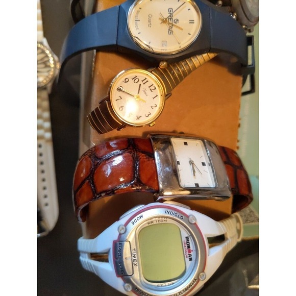 Vintage untested watch lot of 17 Mens Womens watches Aquatech Timex Fashion - Picture 6 of 7